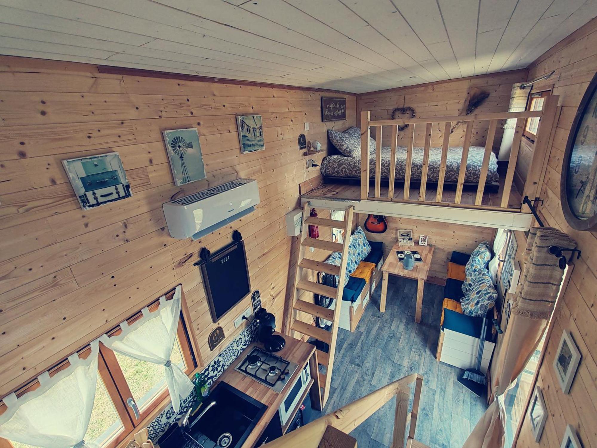 Tiny House Des Bougnats Vila Teilhede Exterior foto